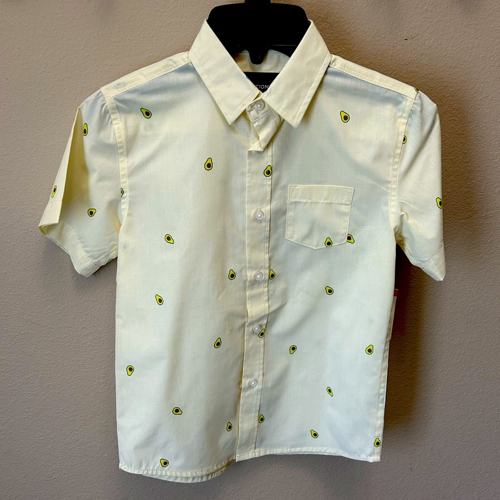 Boys button down avocado 🥑 shirt 👕 size 6/7